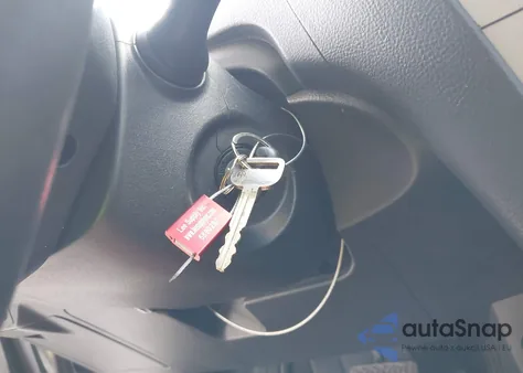 2011 Toyota Yaris из США, поврежденный, VIN JTDBT4K33B1406138